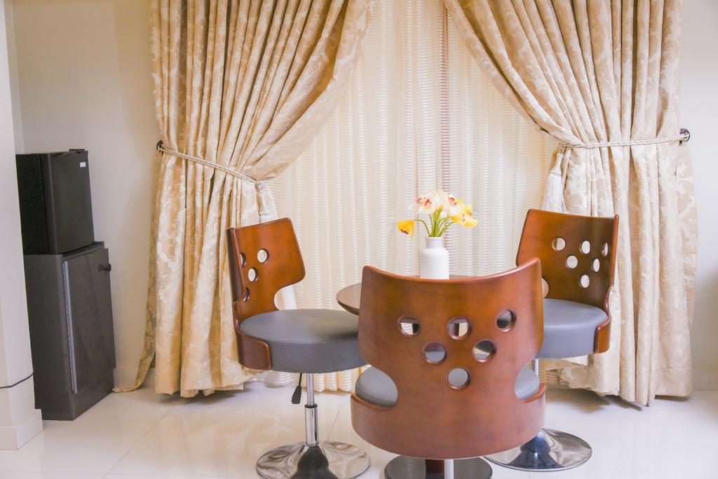 Orchards Cottage Hotel カラチ エクステリア 写真